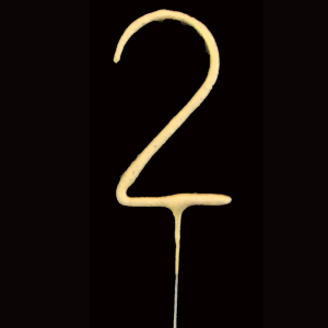 Cierge magique en forme de chiffre 2